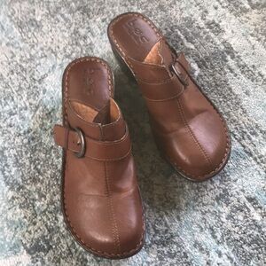 Brown Leather Women's Clogs